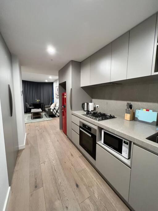 Comfy 2 Bed Apartment In The Heart Of Melbourne Kültér fotó